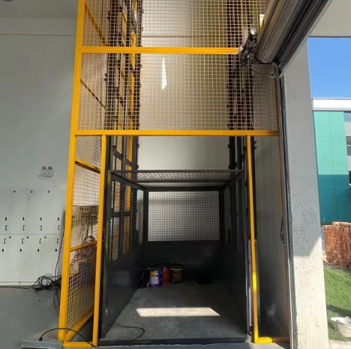 湘潭导轨式升降机助力物流园破解运输难题