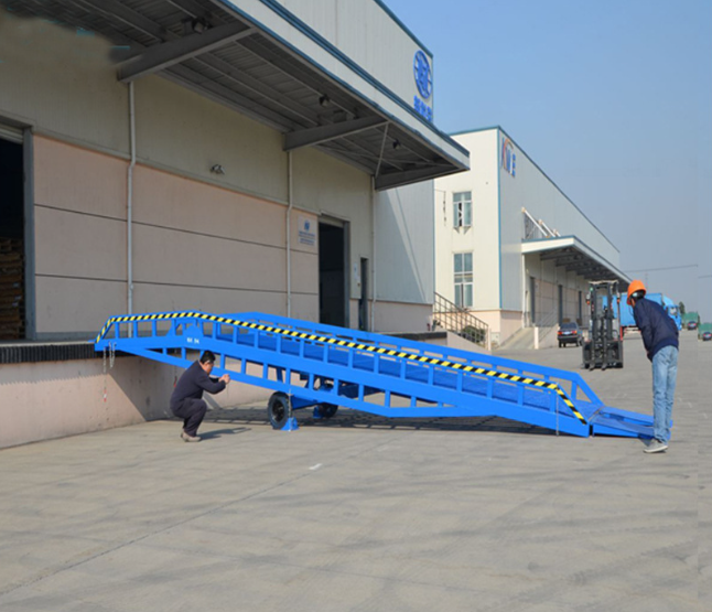 湘潭移动式登车桥应用